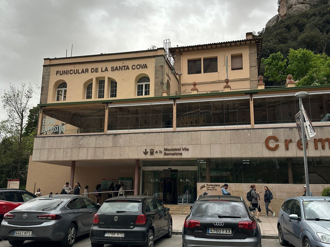 Funicular De La Santa Cova-蒙特塞拉特必去景点