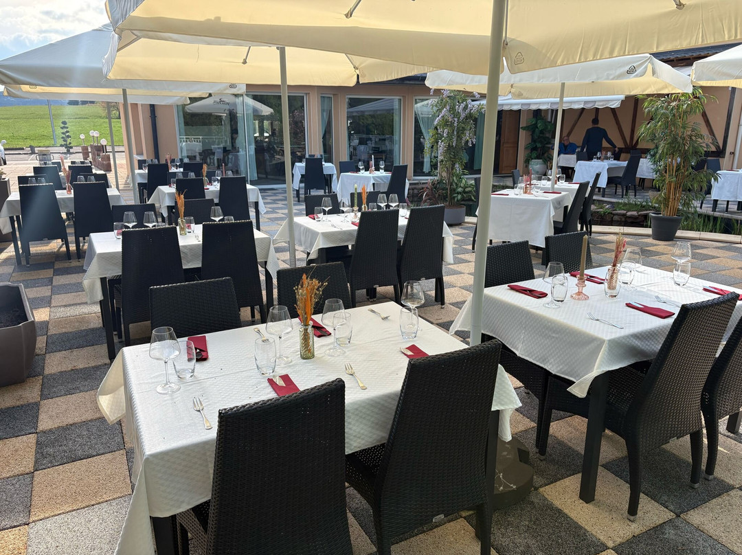 Hôtel Restaurant l'Orée des Roches主图
