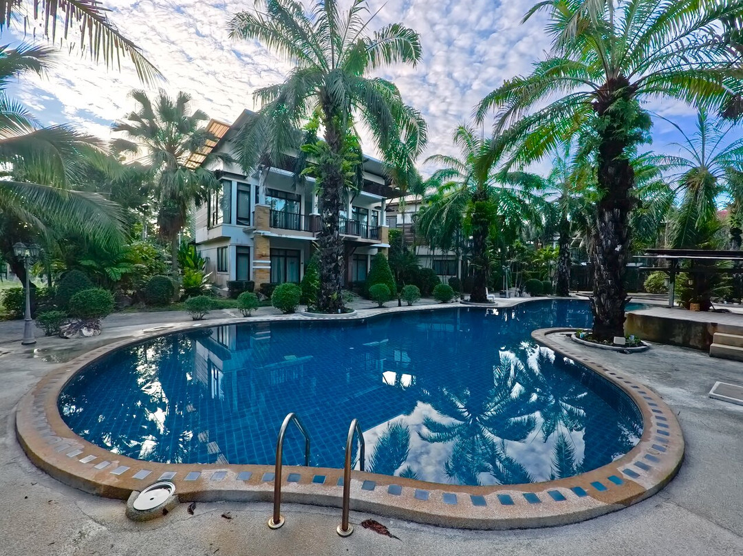 纳塔瓦伦温泉度假酒店主图