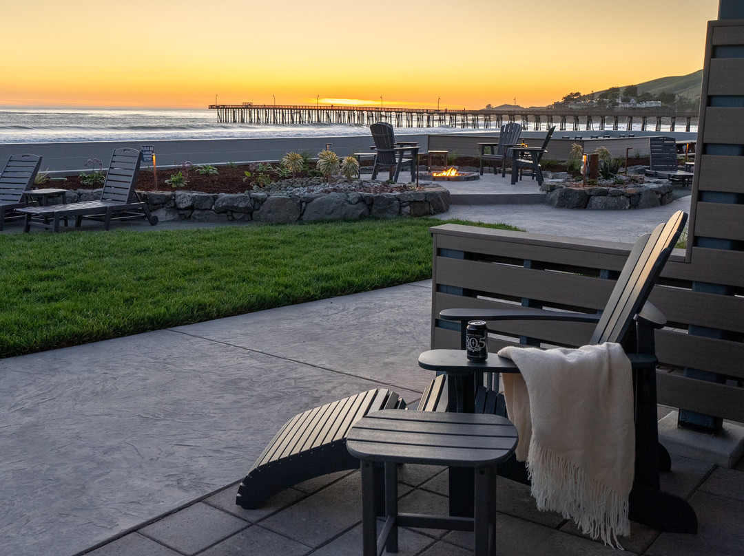 Cayucos Shoreline Inn...on The Beach主图