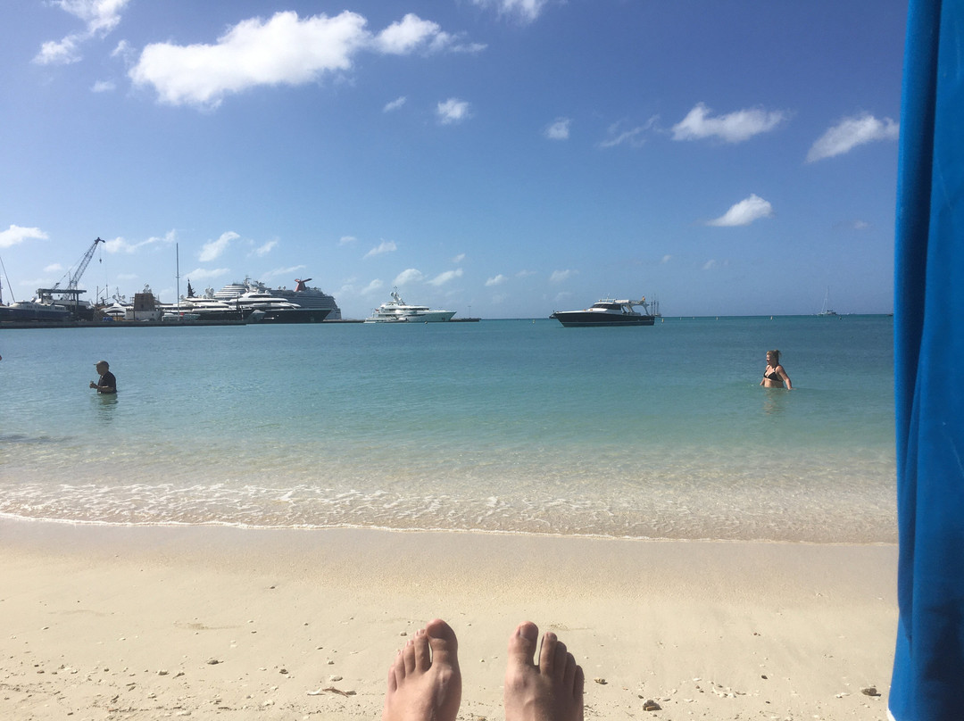 Miguel's Hot Beach Spot-圣马丁岛必去景点