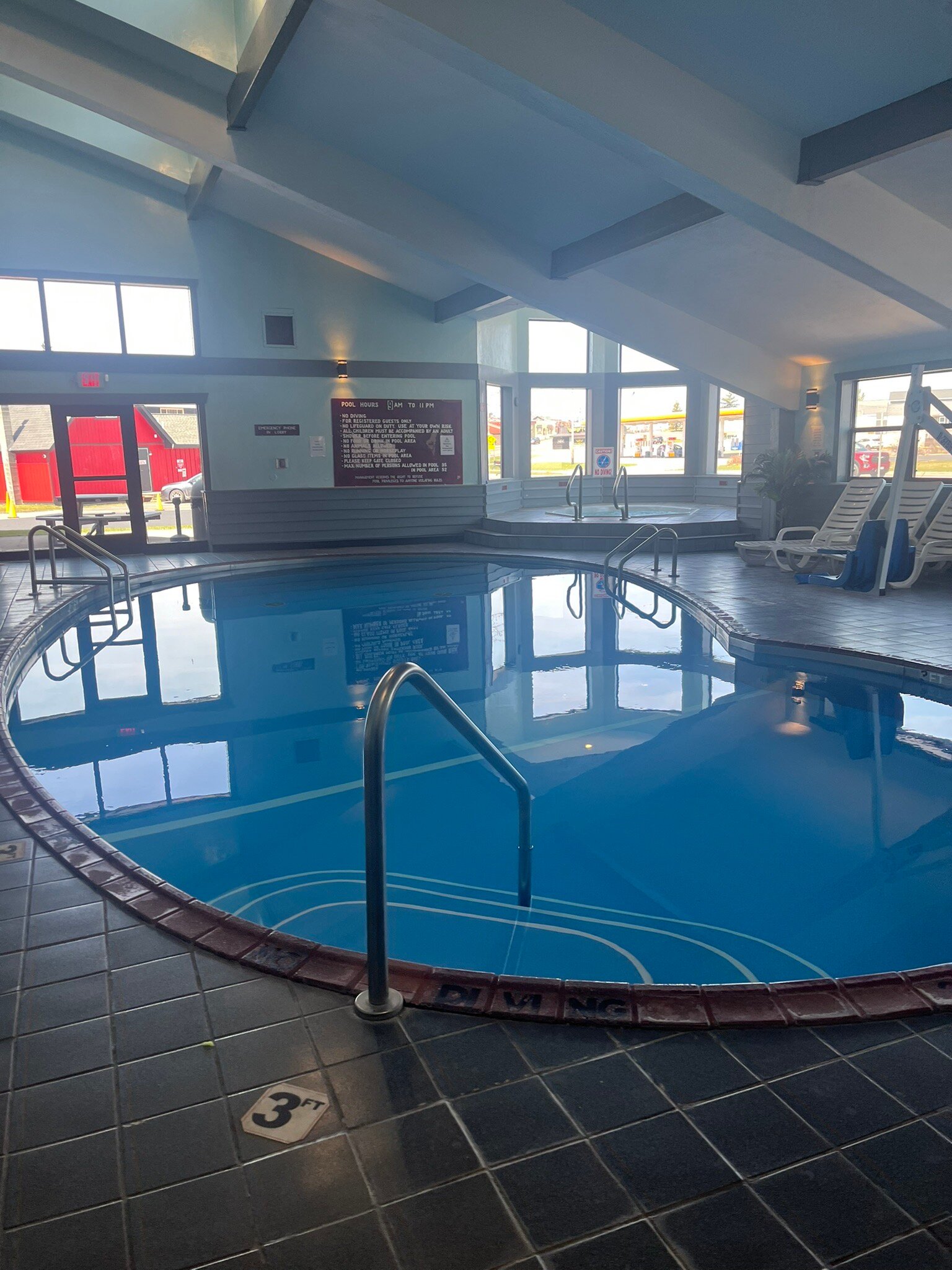 Pictured Rocks Inn & Suites-官方