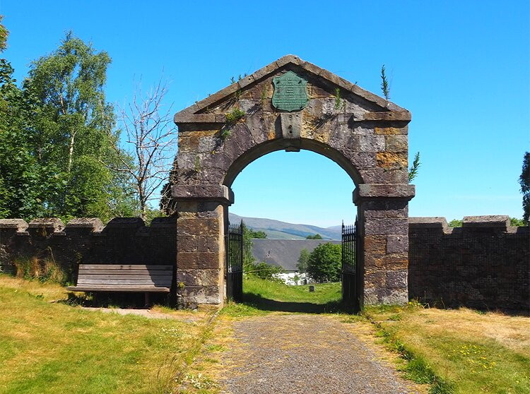 Old Fort of Fort William-威廉堡必去景点