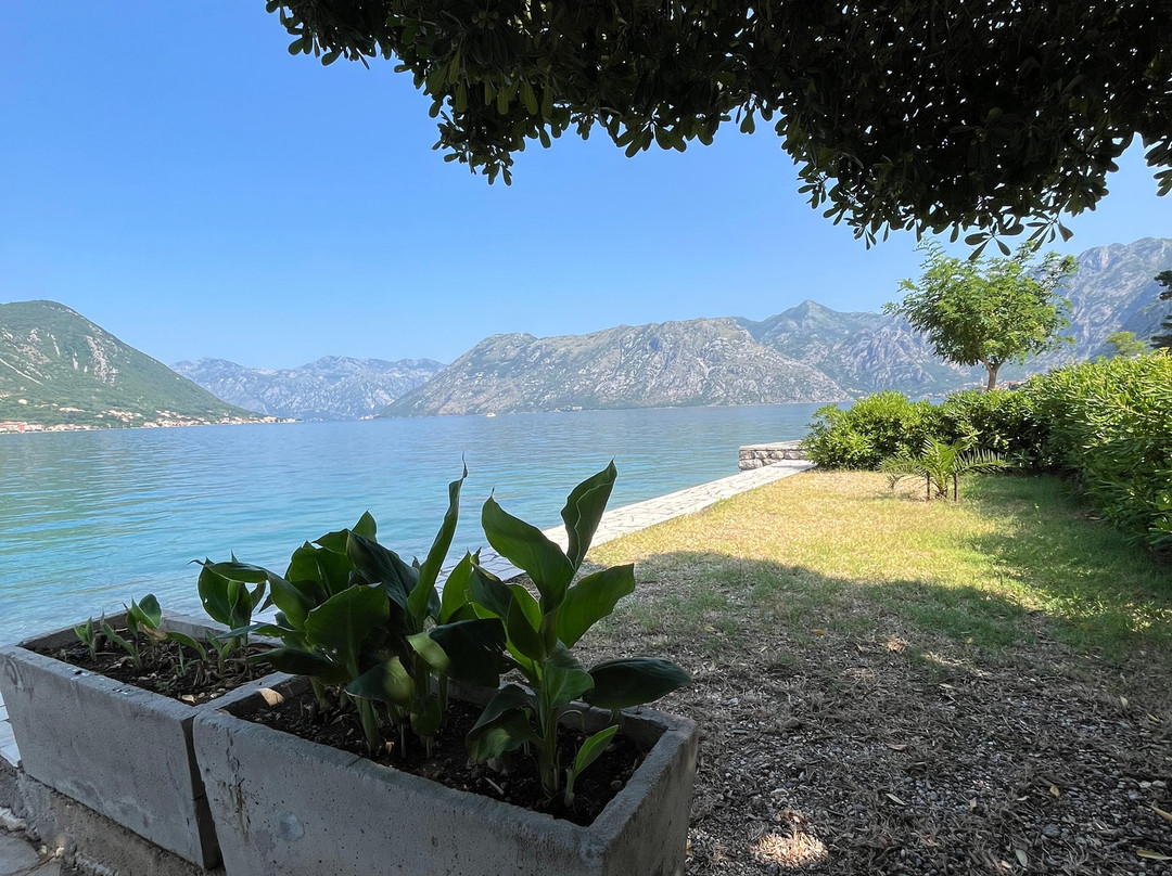 Taxi from Podgorica Airport-波德戈里察必去景点