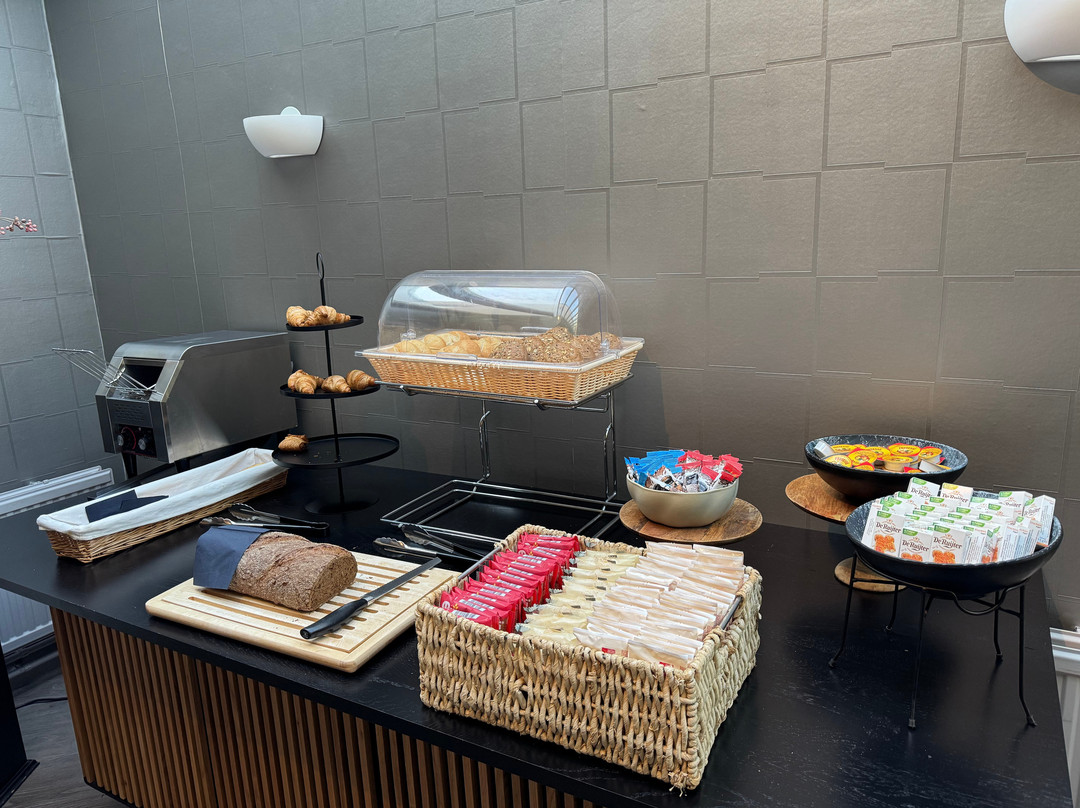 利塞酒店住宿-鸽子休闲酒店