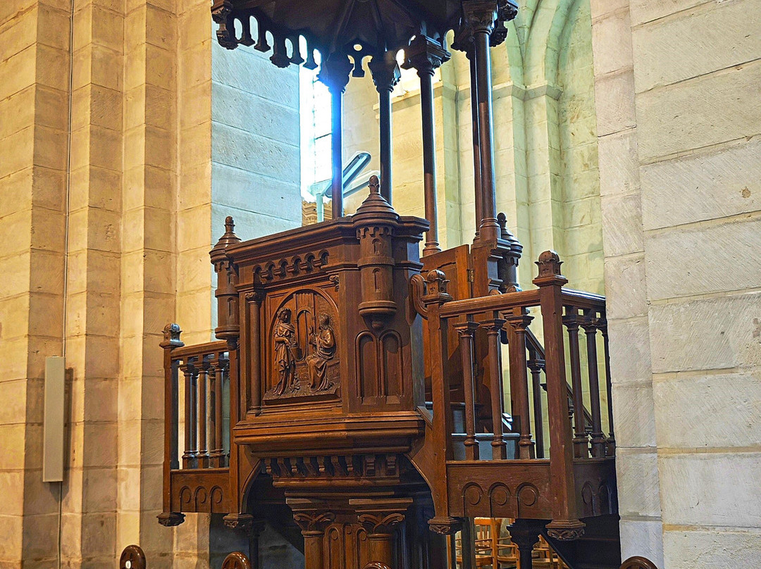 Église Notre-Dame-de-l'Assomption-Vouvant必去景点