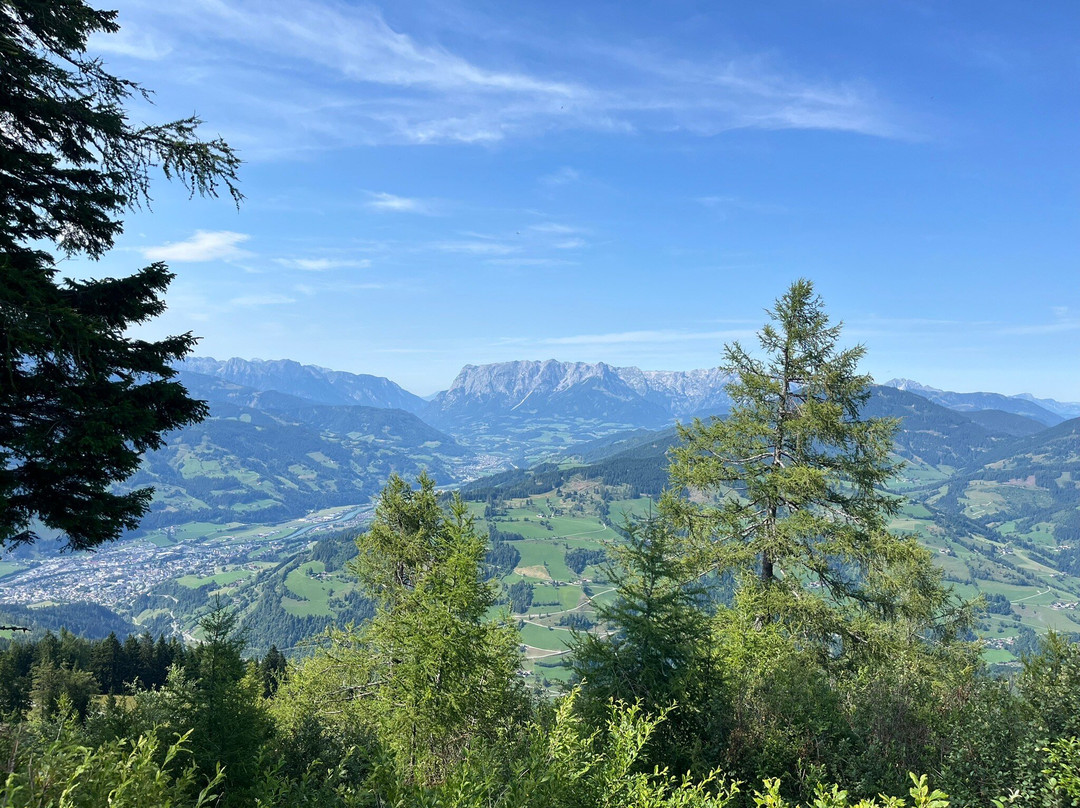 Geisterberg St. Johann - Alpendorf-圣约翰彭高/阿尔卑斯山村必去景点