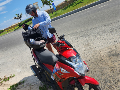 D1 motorbikes rental-胡志明市必去景点