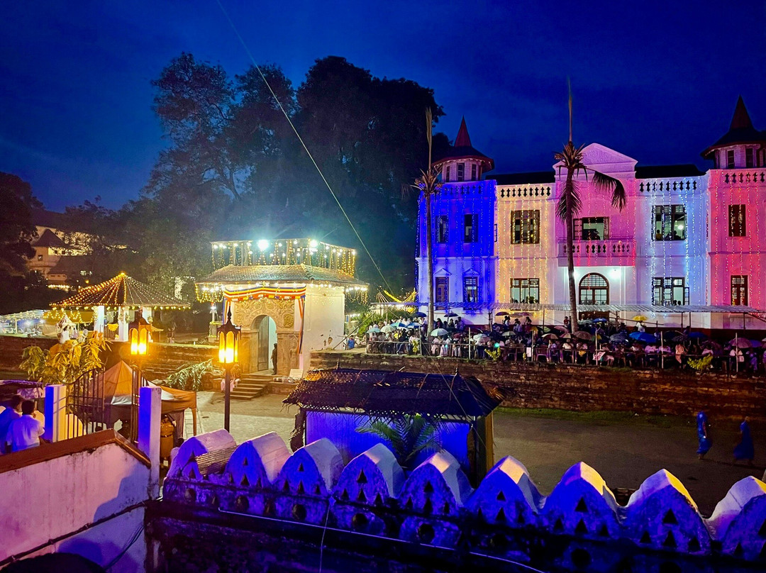 Esala Perahera Festival-康提必去景点