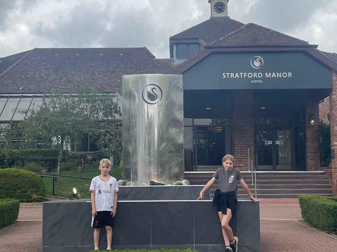 Stratford Manor Hotel主图