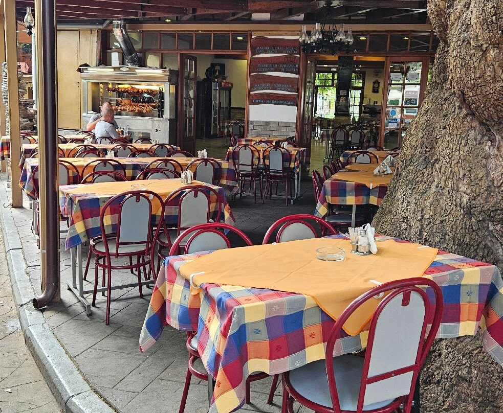 科瑞纳酒店主图