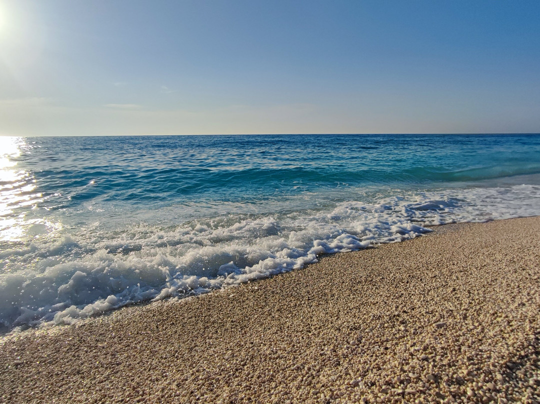 Megali Petra Beach-莱夫卡扎必去景点
