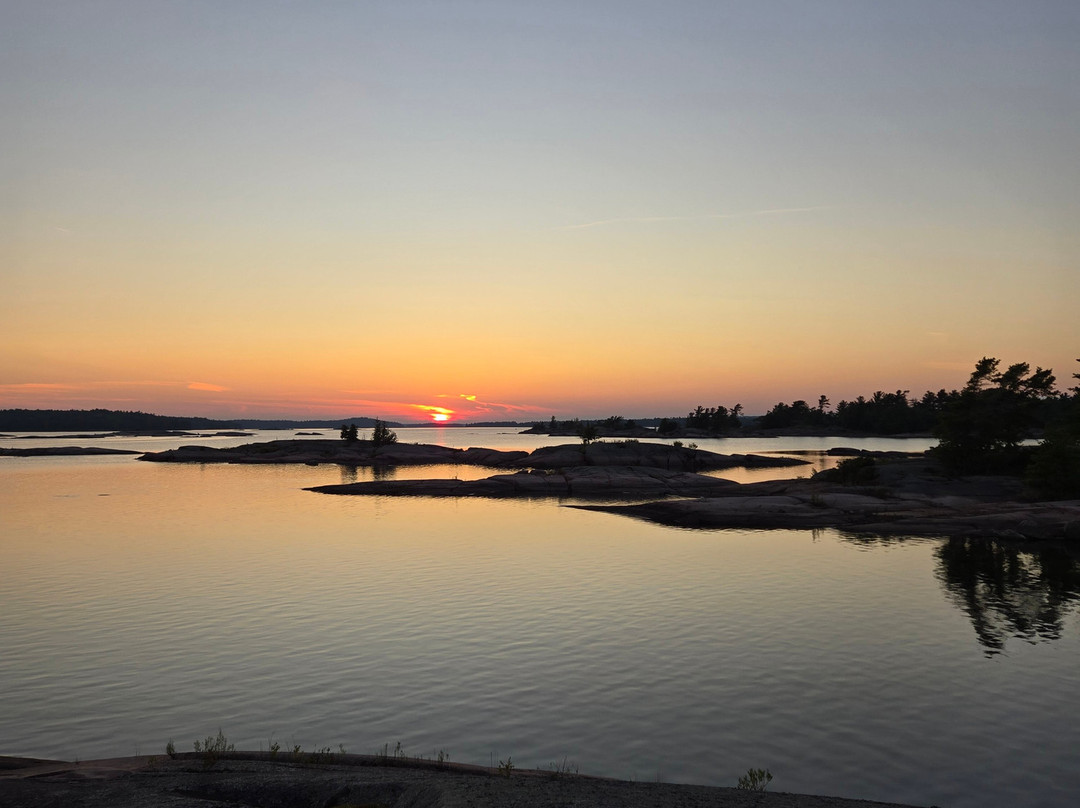 Horizons Adventures-白鱼镇必去景点