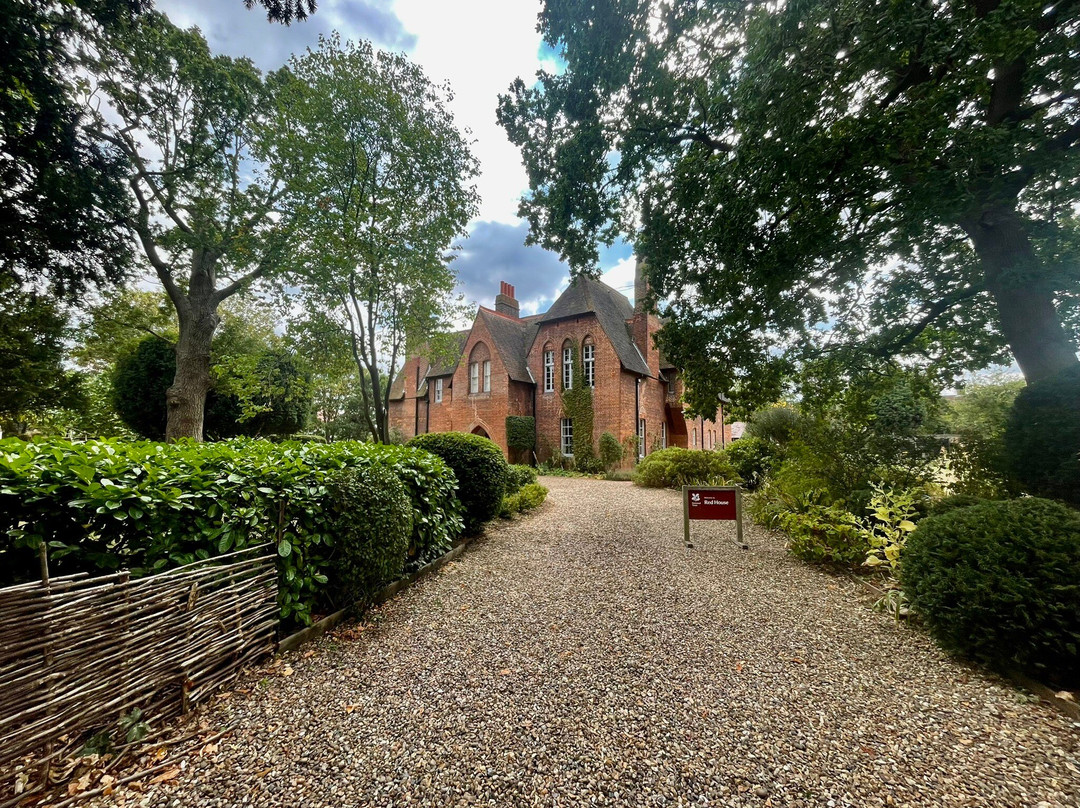 Red House-贝克斯利希斯必去景点