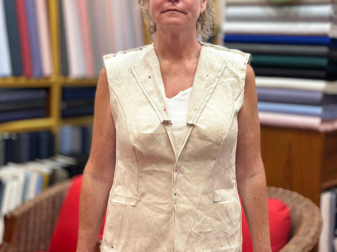 Royal King International Suits-查汶海滩必去景点