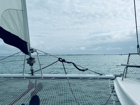 Aldabra Yacht Charter Catamaran-拉罗谢尔必去景点