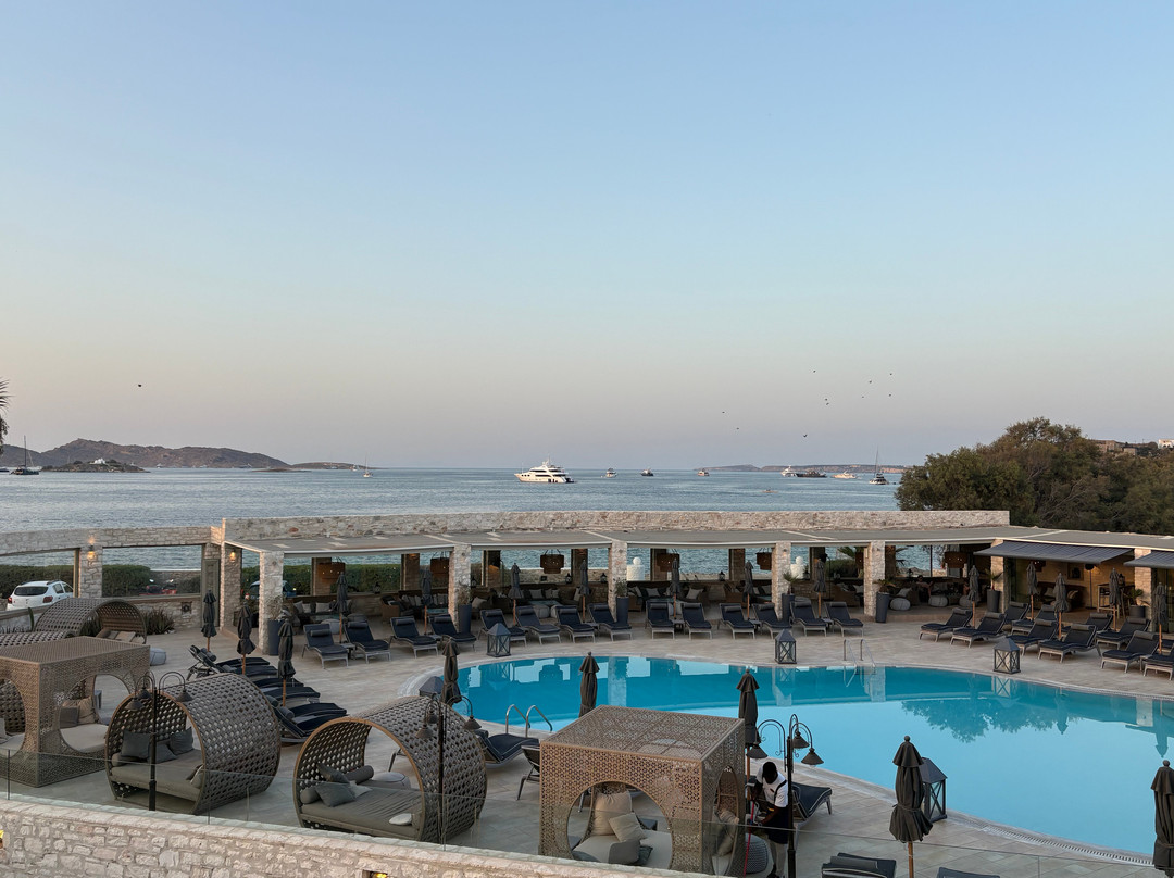 圣安德烈海边度假酒店主图