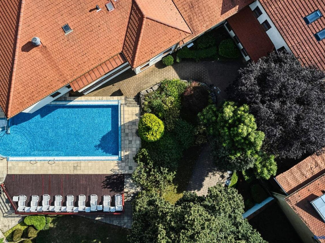 Bassiana Hotel es Etterem