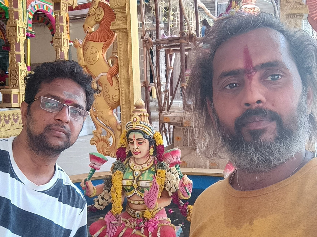 Thiruvalasuzhi Pillaiyar Kovil Shri Vellai Pillaiyar Kovil-昆巴可南必去景点