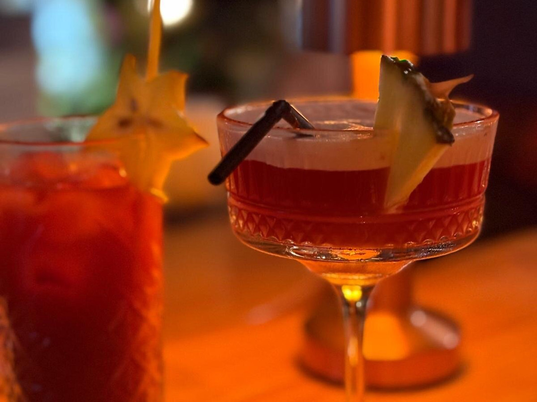 Red Tail Cocktail Bar-卡拉马其必去景点