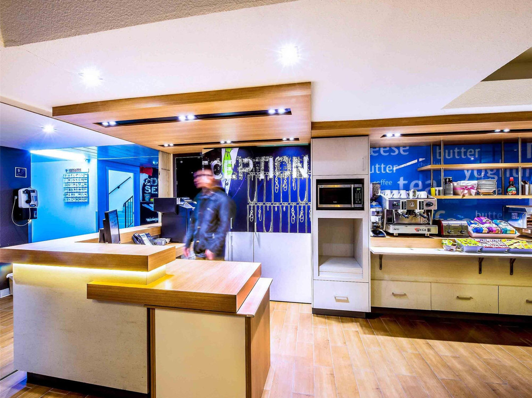 圣彼得一级方程式汽车旅馆主图