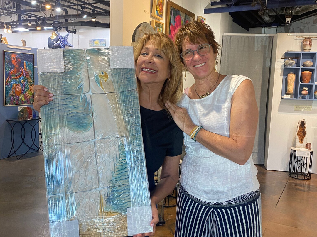 Brenda McMahon Gallery-Gulfport必去景点