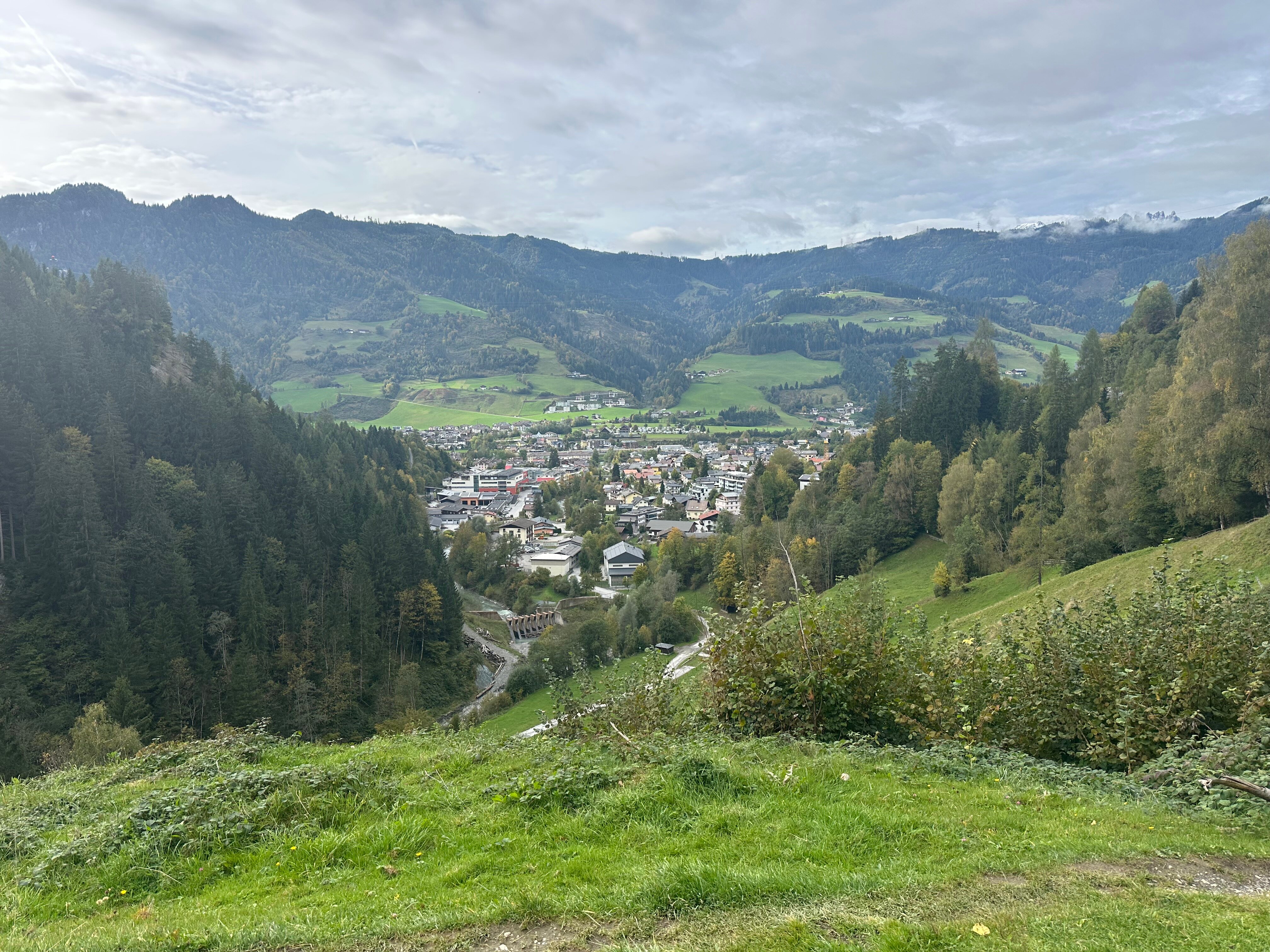 Alpenland St Johann-官方