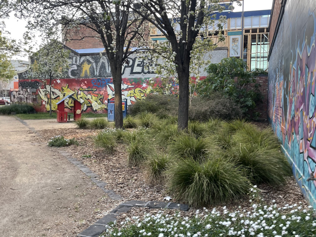 Canning and Palmerston Streets Reserve-Carlton必去景点