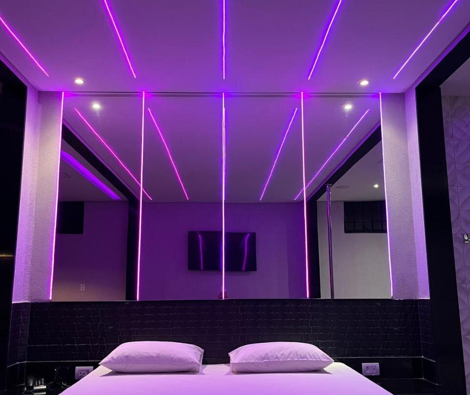 Caliente Motel By Drops