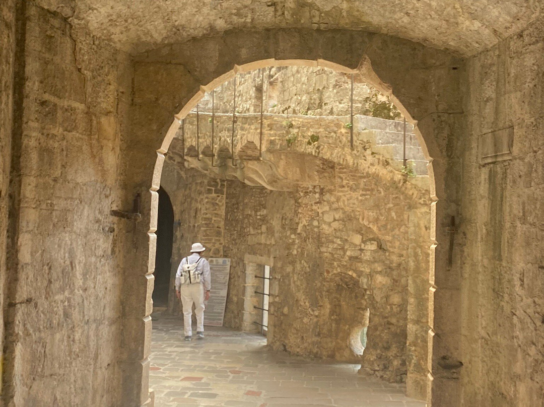 Gurdich Gate-科托尔必去景点