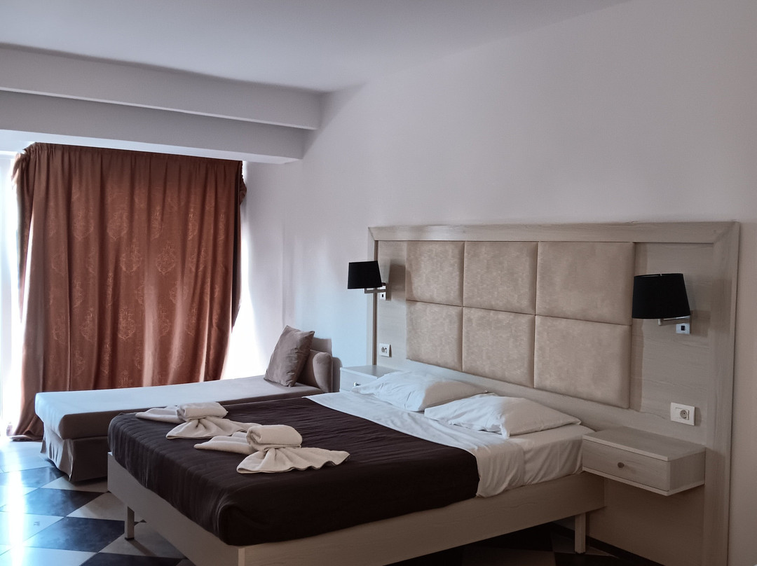 Blue Princess Beach Hotel & Suites主图