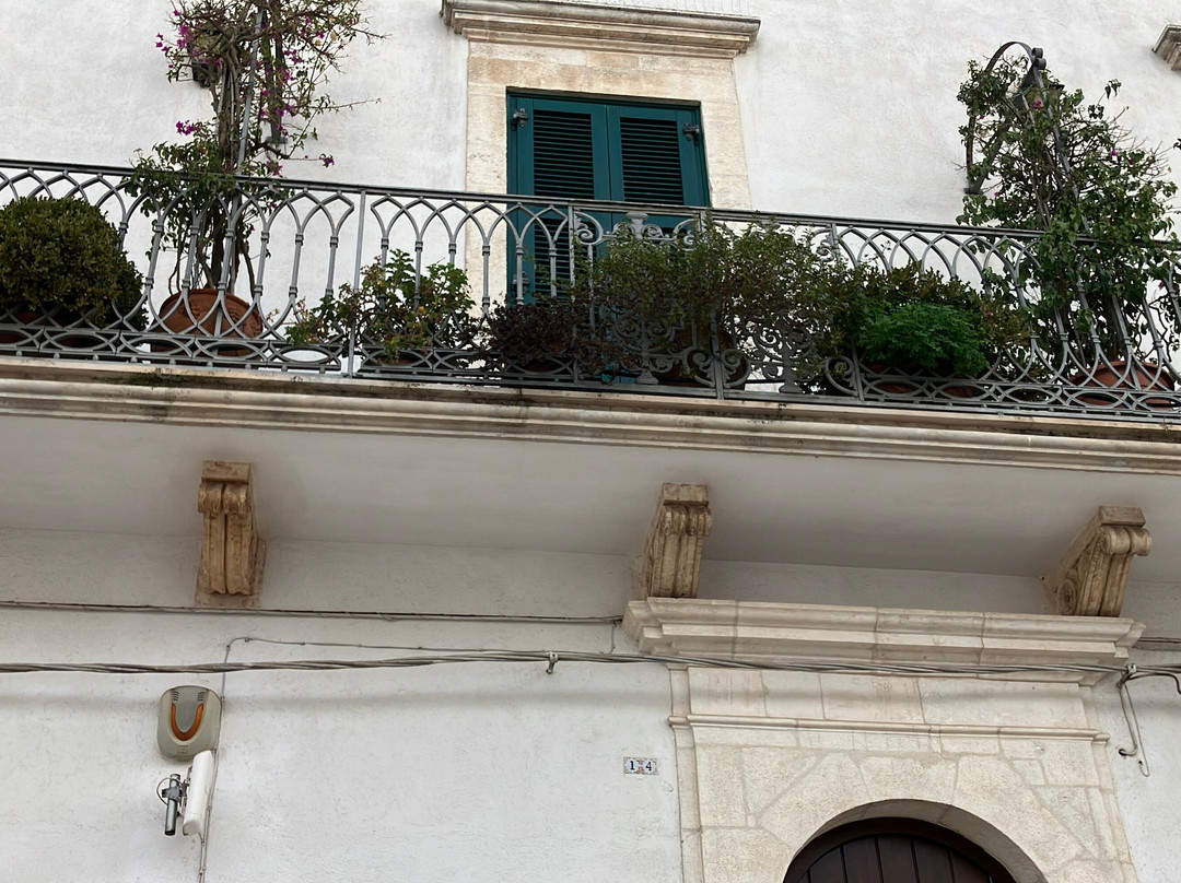 Piazza Della Libertà-奥斯图尼必去景点