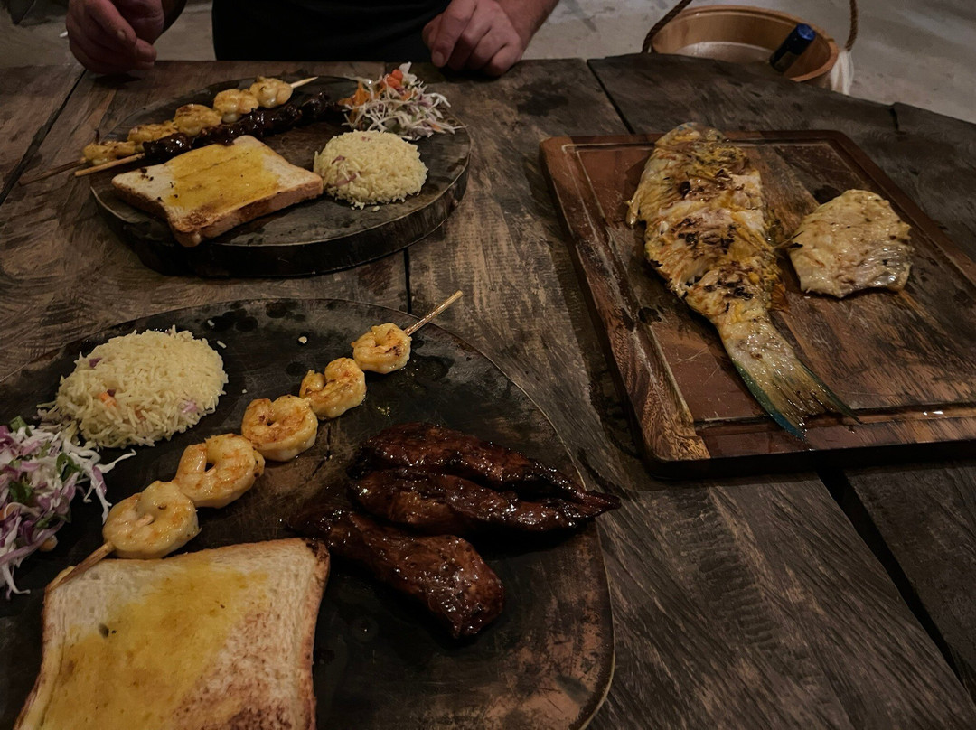 Natural Bar Grill & Drinks