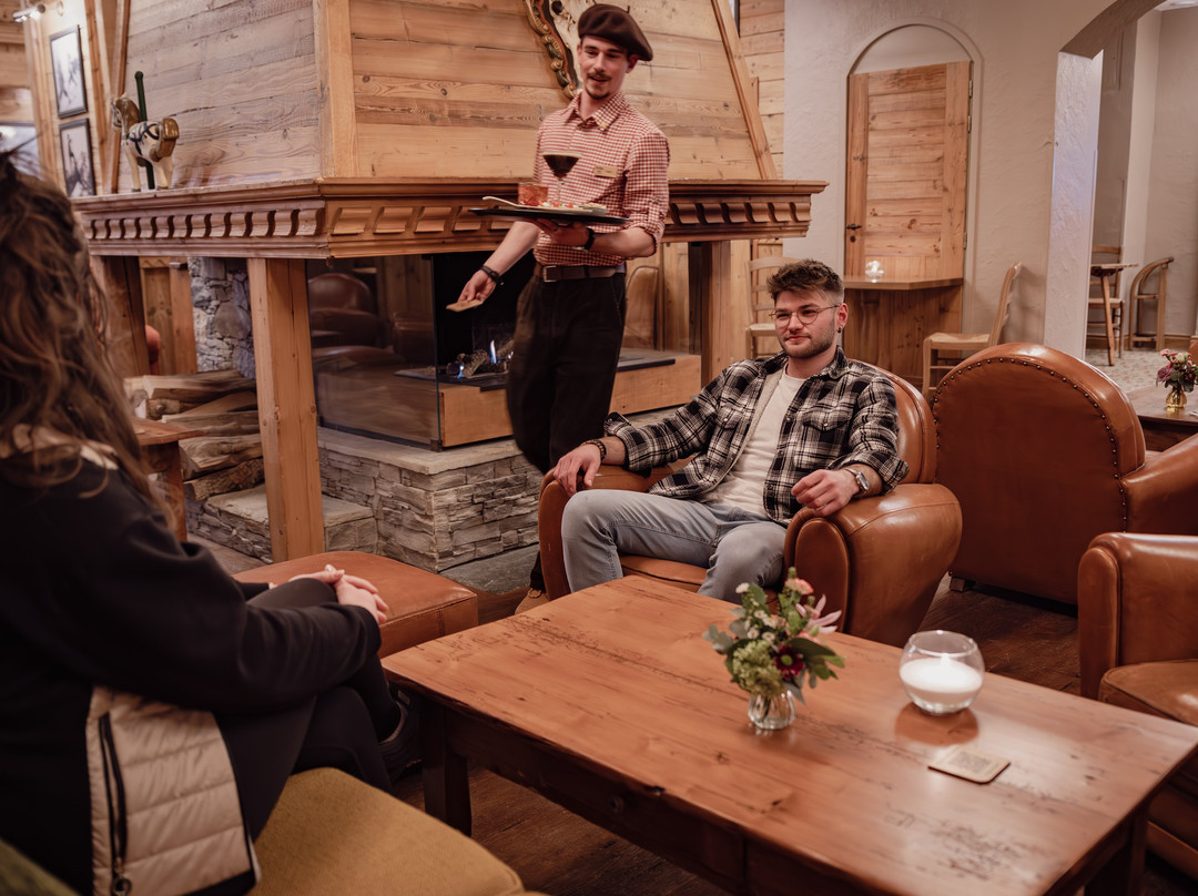 Hotel Alpen Ruitor主图