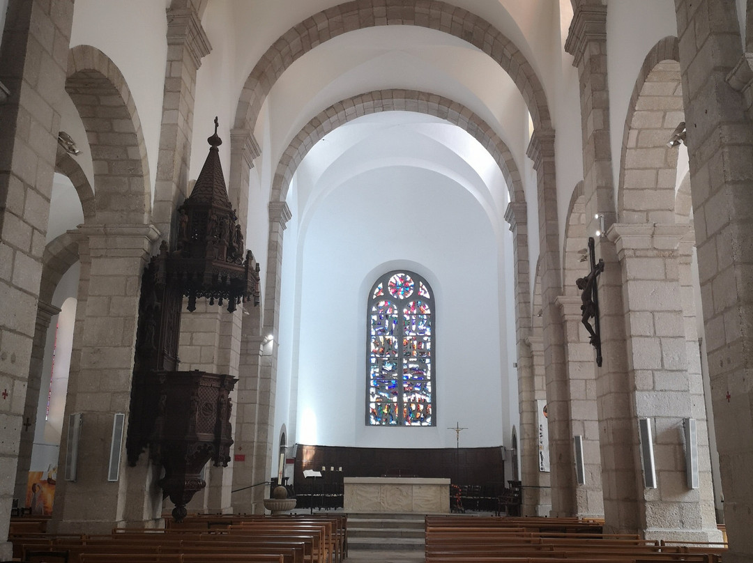 Eglise Saint Georges-Entraygues-sur-Truyere必去景点