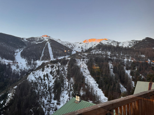 Le Chastellares Hotel主图