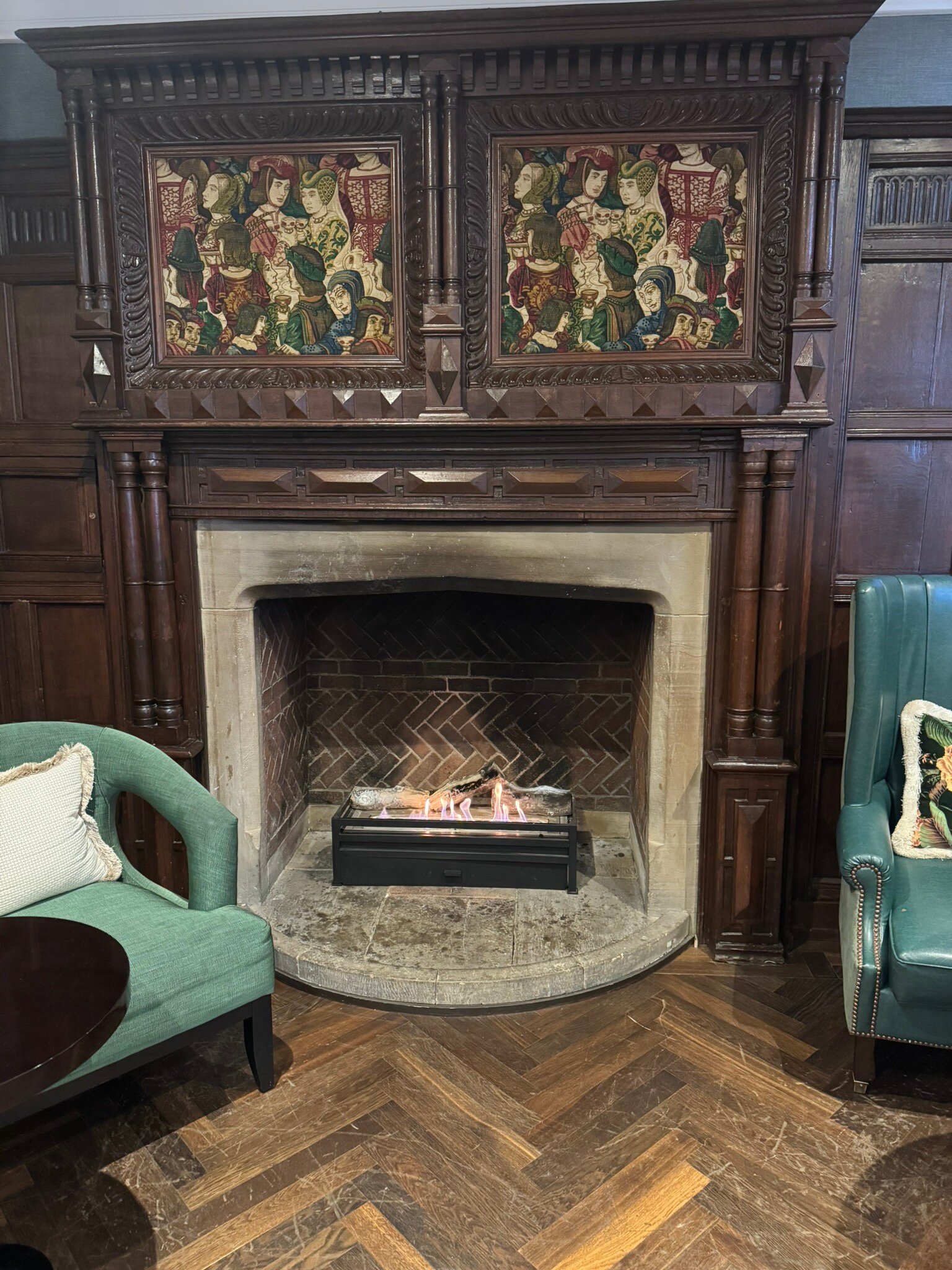 蒙特拉姆堂维尔宾馆-官方