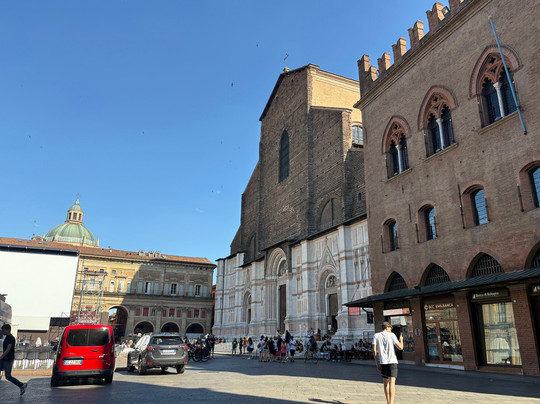 博洛尼亚主广场-博洛尼亚必去景点