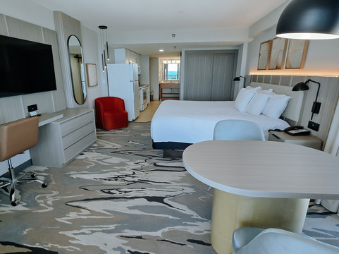 鹦鹉螺酒店主图