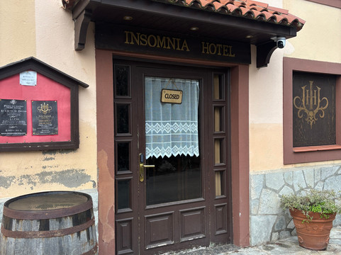 Insomnia Corporation-Berga必去景点