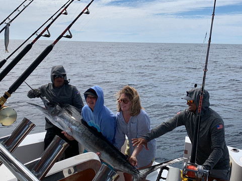 Lands End Charters-卡波圣卢卡斯必去景点