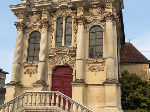 Chapelle Sainte Marie-讷韦尔必去景点