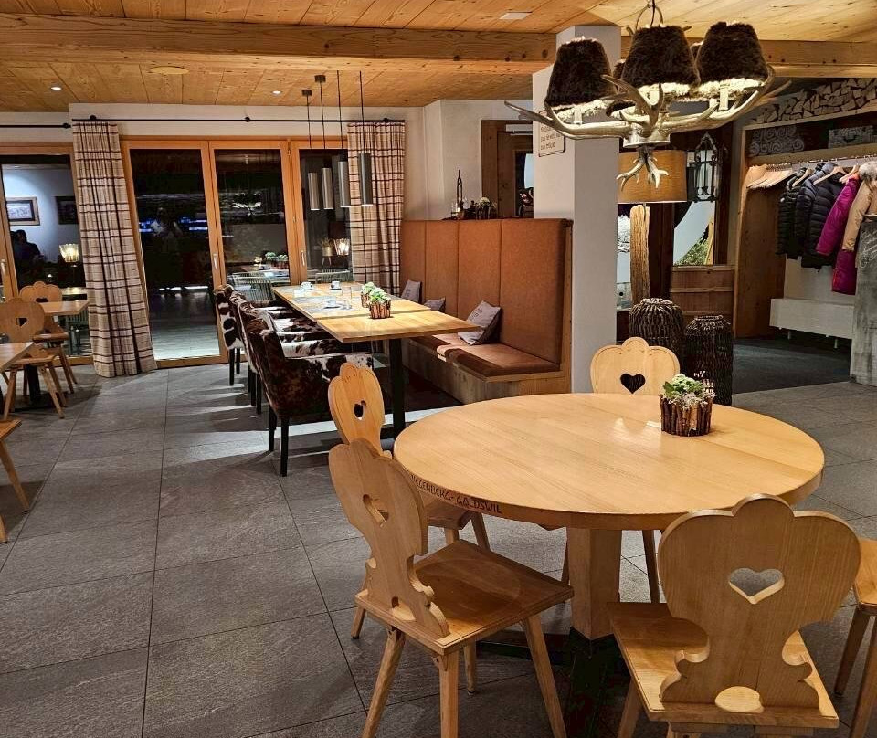布格斯里酒店餐厅主图