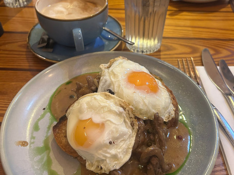 Dunes Restaurant & Bar