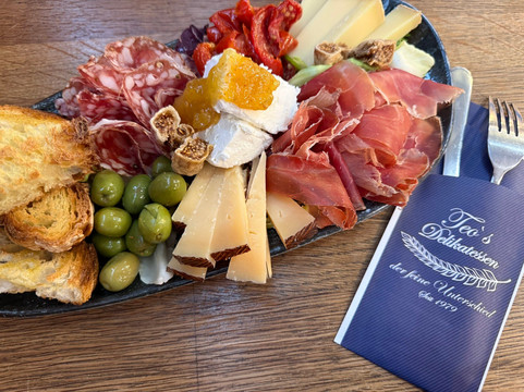 Teos Delikatessen主图