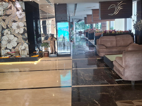 哈立德瓦尔戈德温酒店主图