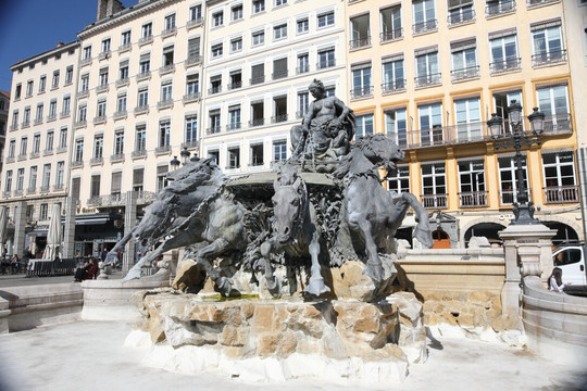 La Fontaine Bartholdi-里昂必去景点