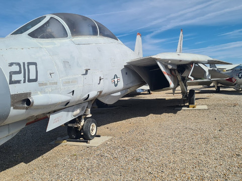 Estrella Warbird Air Museum-帕索罗布尔斯必去景点