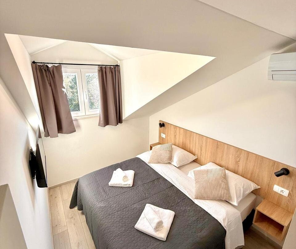 Cloud9 Apartments & Rooms