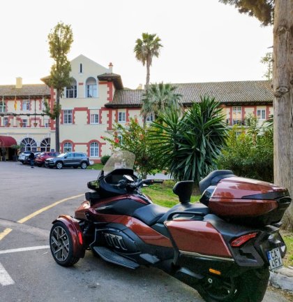 雷纳克里斯蒂娜全球住宿-官方